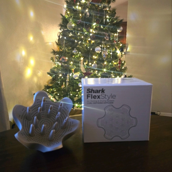 Shark FlexStyle Curl-Defining Diffuser - White - Picture 3 of 3